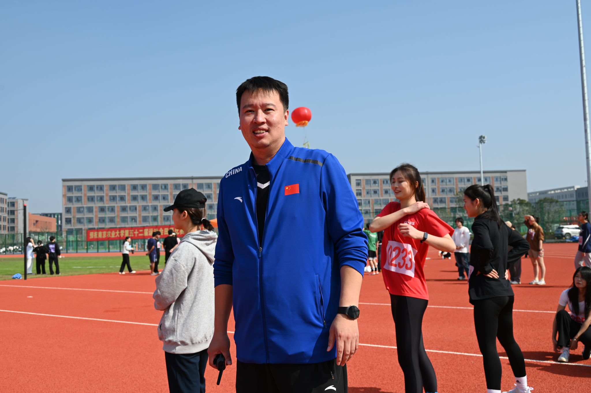 探球体育直播